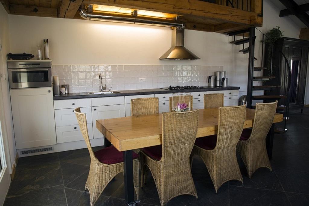 Herkenhoek 5 Bedroom Apartment Heeswijk-Dinther Екстер'єр фото